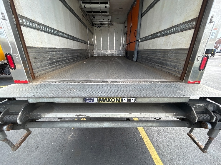2019 Freightliner eM2 in Braintree, MA — photo 10