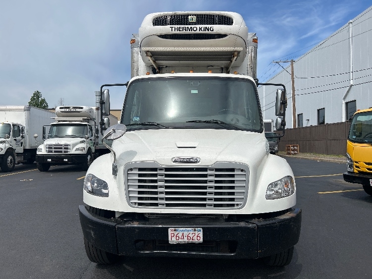 2019 Freightliner eM2 in Braintree, MA — photo 2