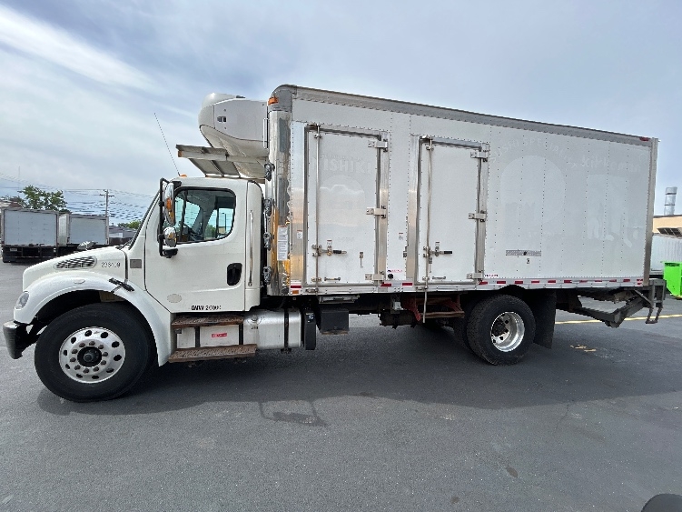 2019 Freightliner eM2 in Braintree, MA — photo 4