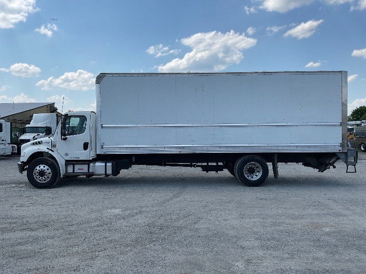 2019 Freightliner eM2 in Harrisburg, PA — photo 4