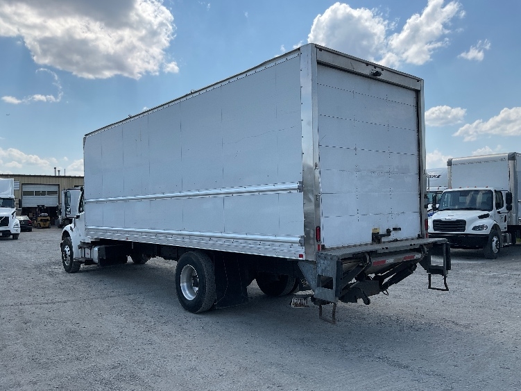 2019 Freightliner eM2 in Harrisburg, PA — photo 6