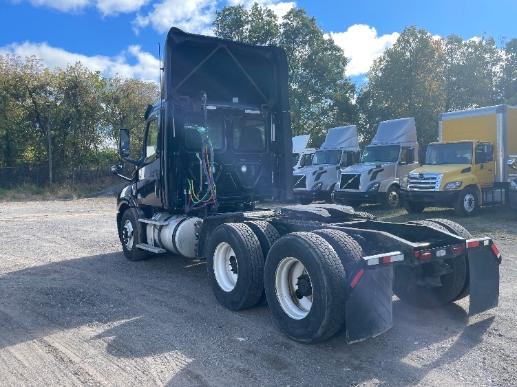 2019 Freightliner Cascadia in Battle Creek, MI — photo 5
