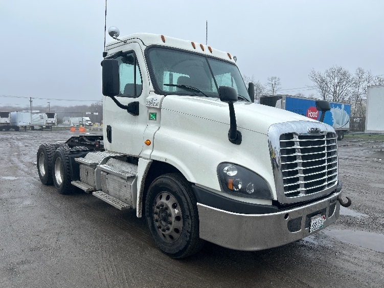 2019 Freightliner Cascadia in Londonderry, NH