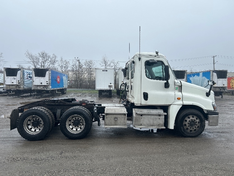 2019 Freightliner Cascadia in Londonderry, NH — photo 8