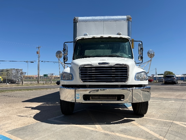 2019 Freightliner M2 106 in Oklahoma City, OK — photo 2