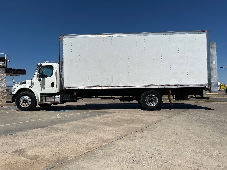 2019 Freightliner M2 106 in Oklahoma City, OK — photo 4