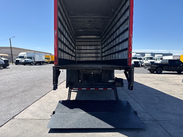 2019 Freightliner M2 106 in Phoenix, AZ — photo 9