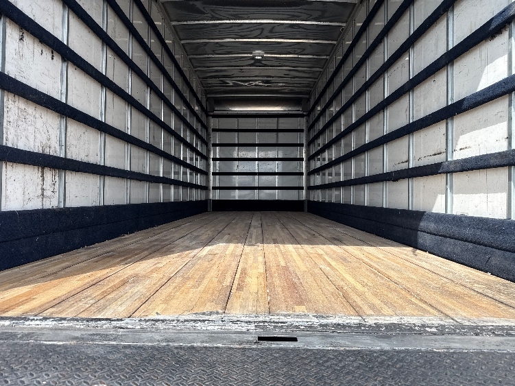 2019 Freightliner M2 106 in Phoenix, AZ — photo 10