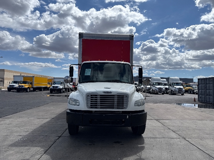 2019 Freightliner M2 106 in Phoenix, AZ — photo 2