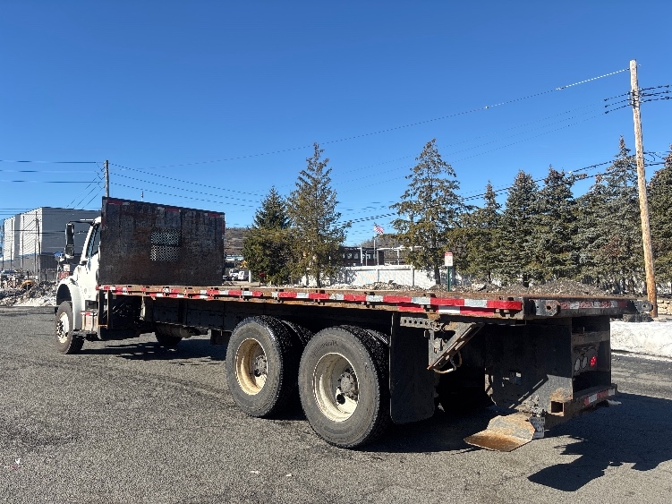 2019 Freightliner M2 106 in Parsippany, NJ — photo 6
