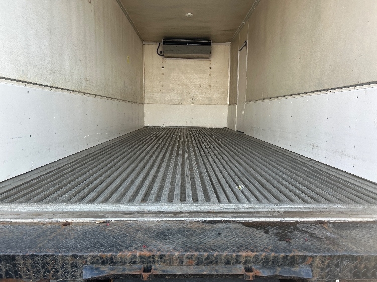 2019 Freightliner M2 106 in Indianapolis, IN — photo 9