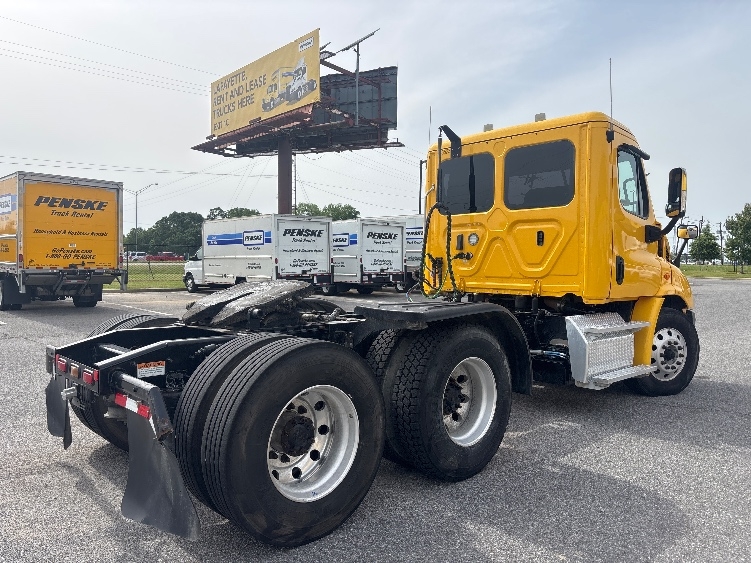 2019 Freightliner Cascadia in Hammond, LA — photo 7