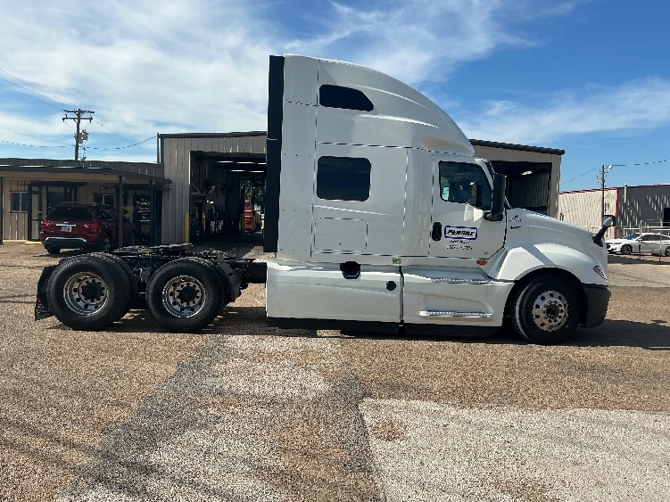 2024 International LT in Longview, TX — photo 8