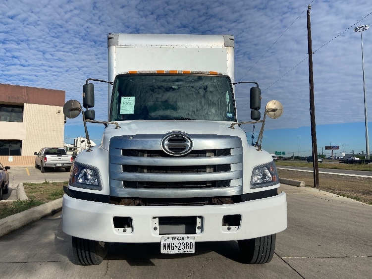 2019 Hino 268 in San Antonio, TX — photo 2
