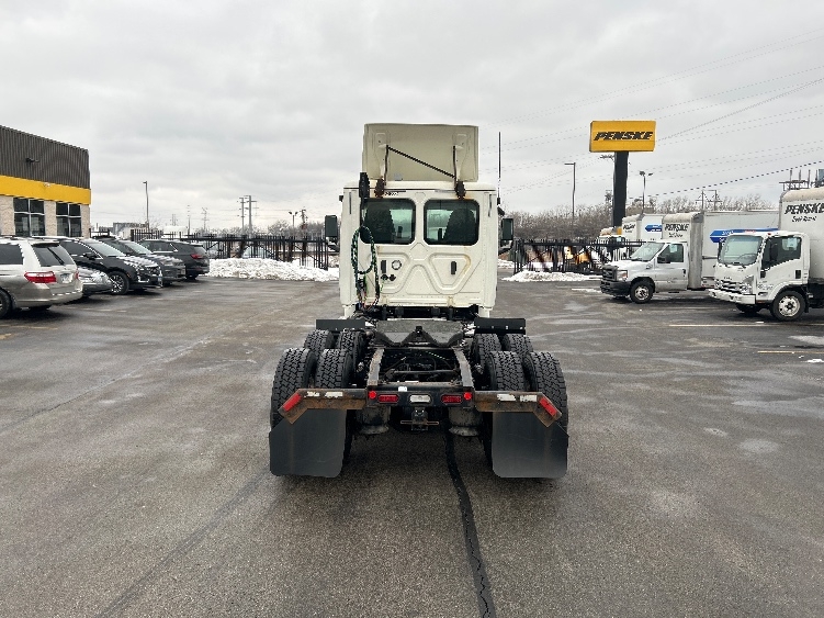 2019 Freightliner Cascadia in La Porte, IN — photo 6