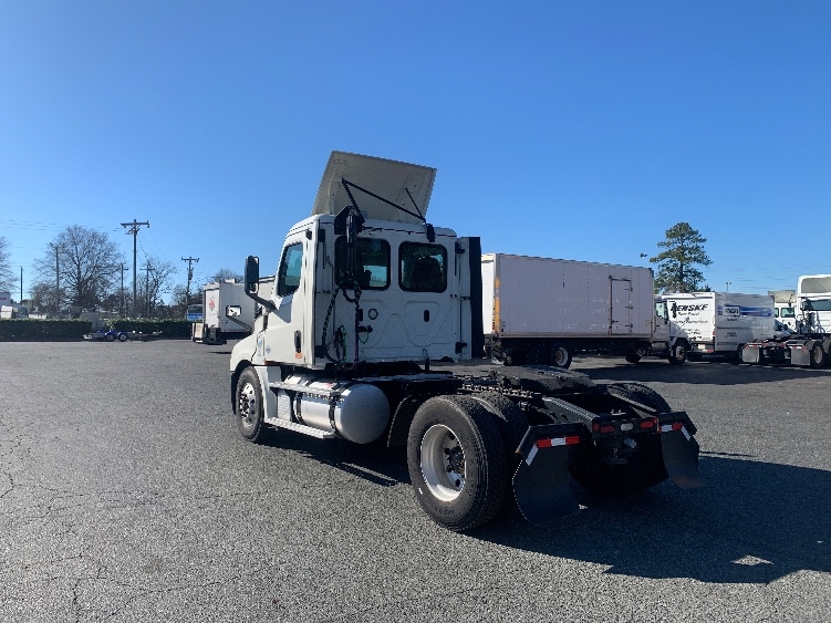 2019 Freightliner Cascadia in Concord, NC — photo 5