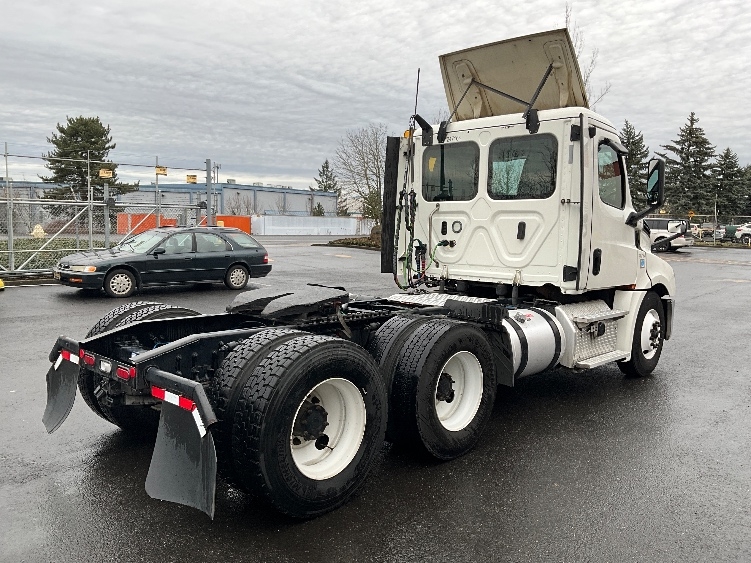 2019 Freightliner in Portland, OR — photo 7