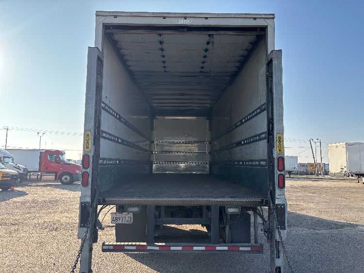 2019 Freightliner M2 106 in West Sacramento, CA — photo 8