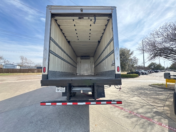 2019 Hino 268 in Garland, TX — photo 8