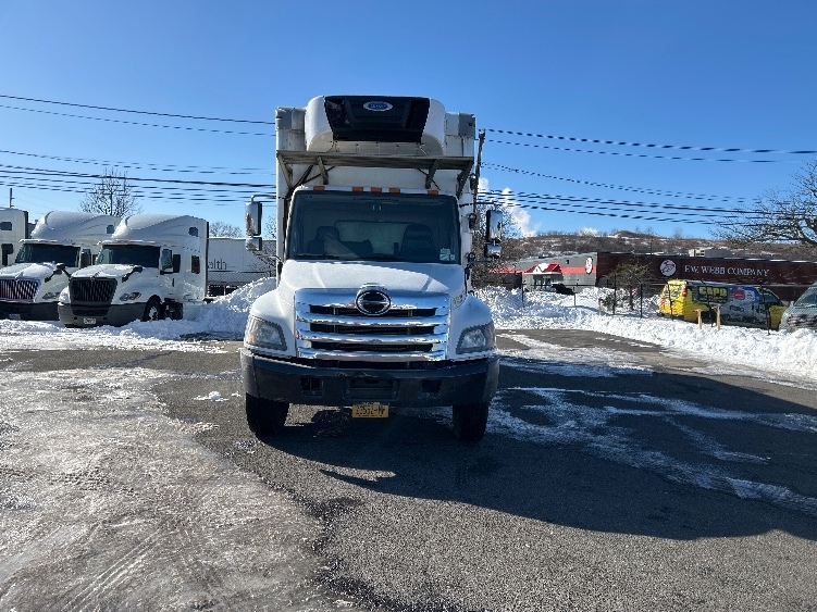 2019 Hino 268 in Monmouth Junction, NJ — photo 2