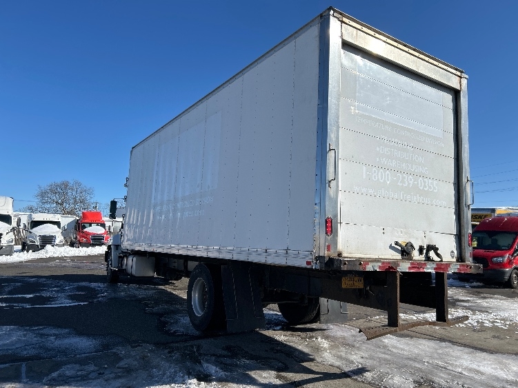 2019 Hino 268 in Monmouth Junction, NJ — photo 6