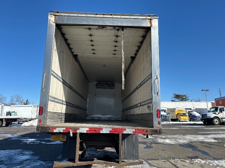 2019 Hino 268 in Monmouth Junction, NJ — photo 8