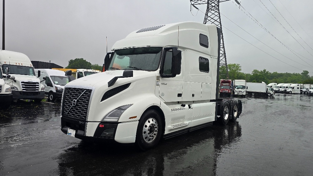 2024 Volvo in Greensboro, NC — photo 3
