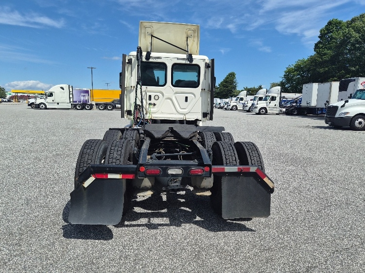 2019 Freightliner Cascadia in Greensboro, NC — photo 5