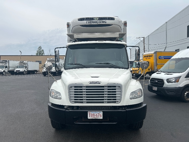 2019 Freightliner eM2 in Braintree, MA — photo 2