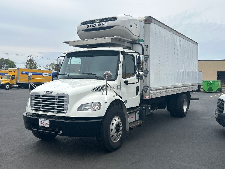 2019 Freightliner eM2 in Braintree, MA — photo 3