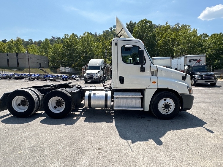 2019 Freightliner in Huntington, WV — photo 8