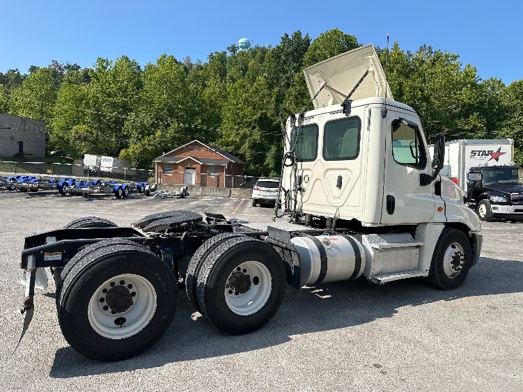 2019 Freightliner in Huntington, WV — photo 7