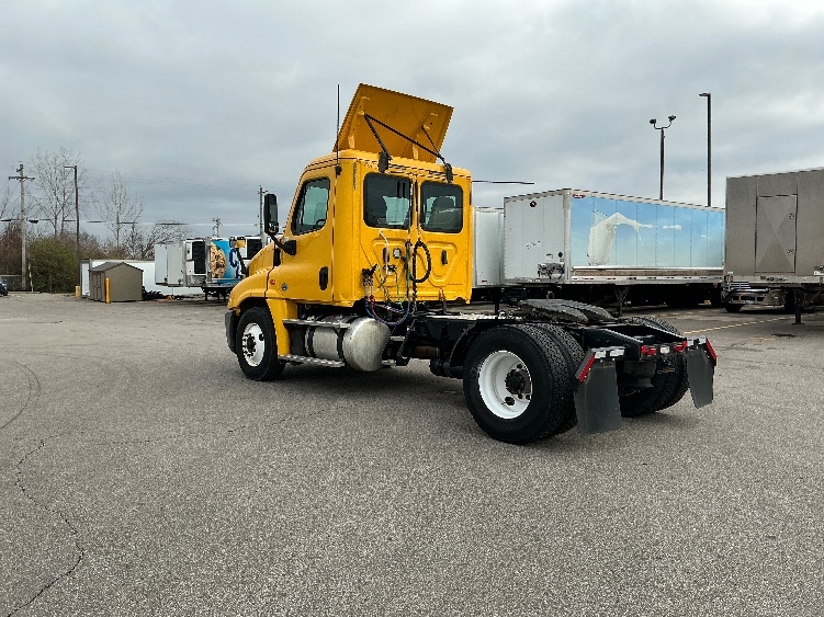 2019 Freightliner Cascadia in Piqua, OH — photo 5