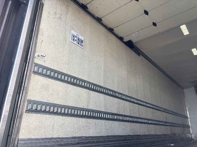 2019 Hino 268 in Fresno, CA — photo 10