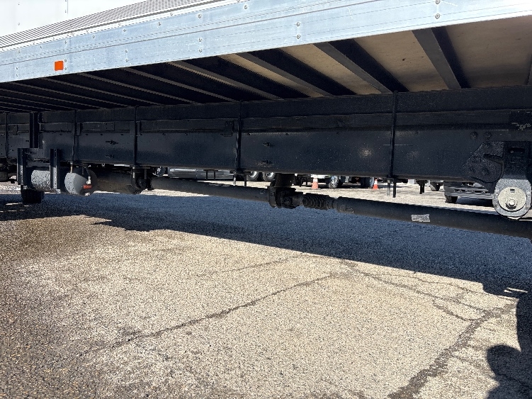 2019 Hino 268 in Fresno, CA — photo 5