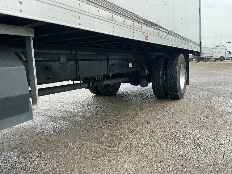 2019 Hino 268 in Fresno, CA — photo 5