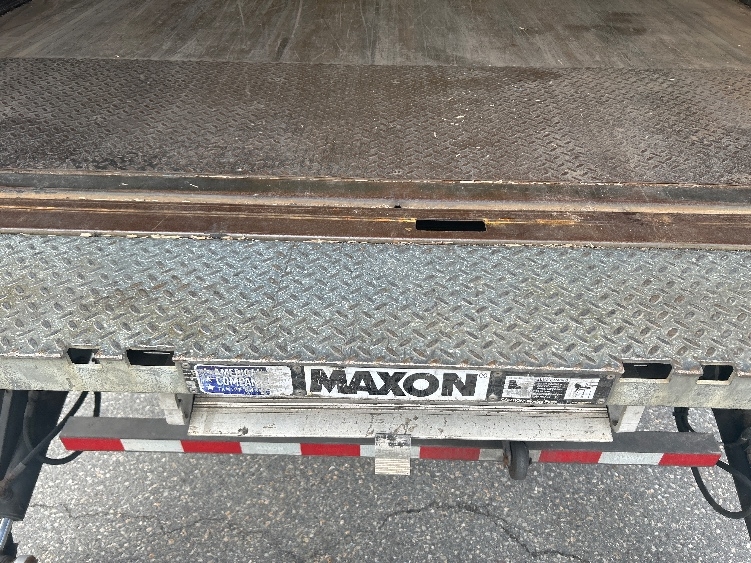 2019 Hino 268 in Norton, MA — photo 10
