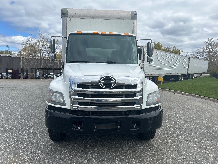 2019 Hino 268 in Norton, MA — photo 2