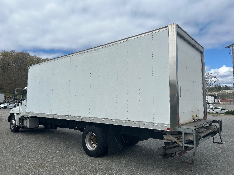 2019 Hino 268 in Norton, MA — photo 6