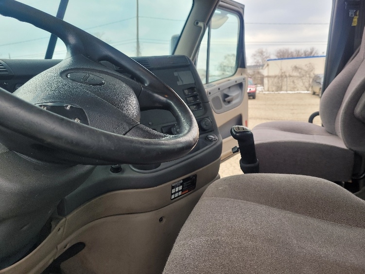 2019 Freightliner Cascadia in Jackson, MI — photo 10