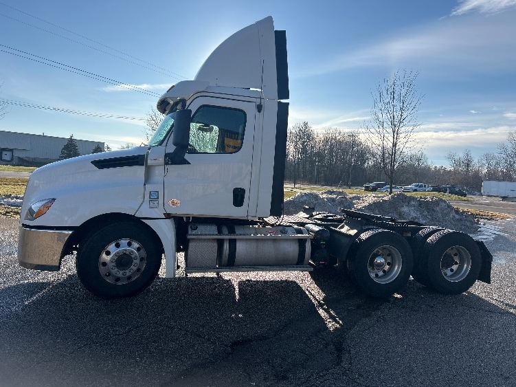 2019 Freightliner in Lansing, MI — photo 4