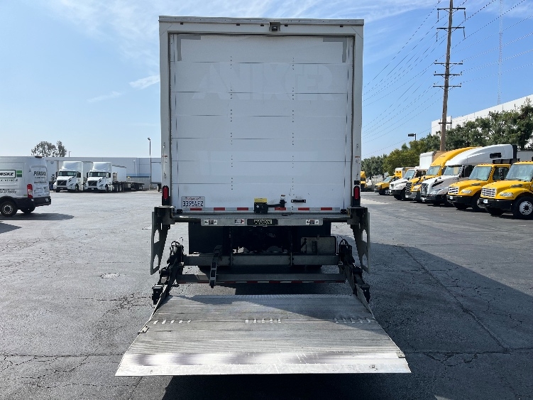 2019 Freightliner M2 106 in Fontana, CA — photo 9