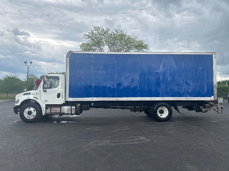 2019 Freightliner M2 106 in Lexington, KY — photo 4