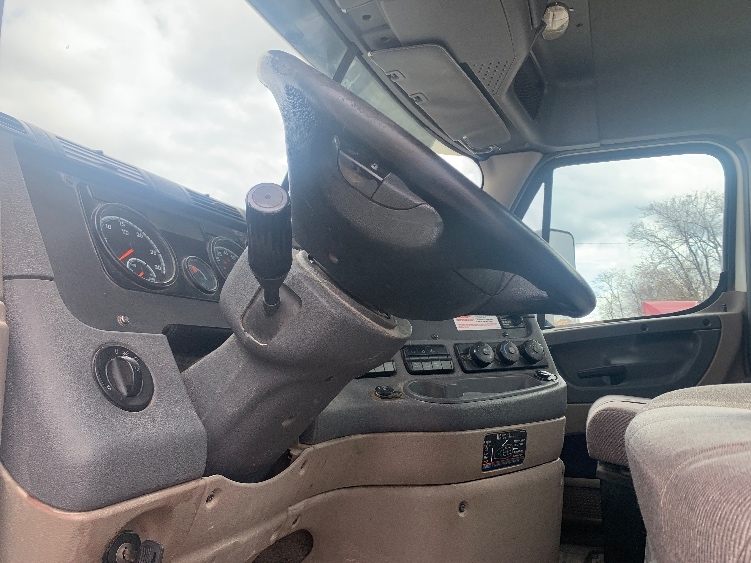 2019 Freightliner Cascadia in Nashville, TN — photo 10