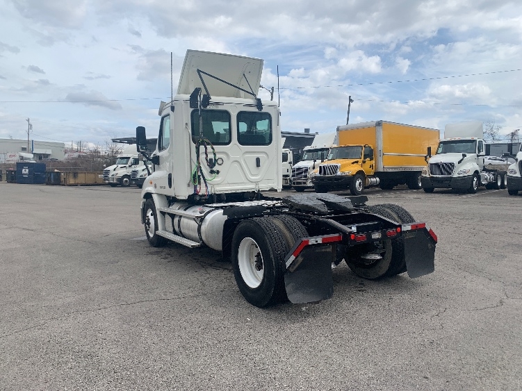 2019 Freightliner Cascadia in Nashville, TN — photo 5