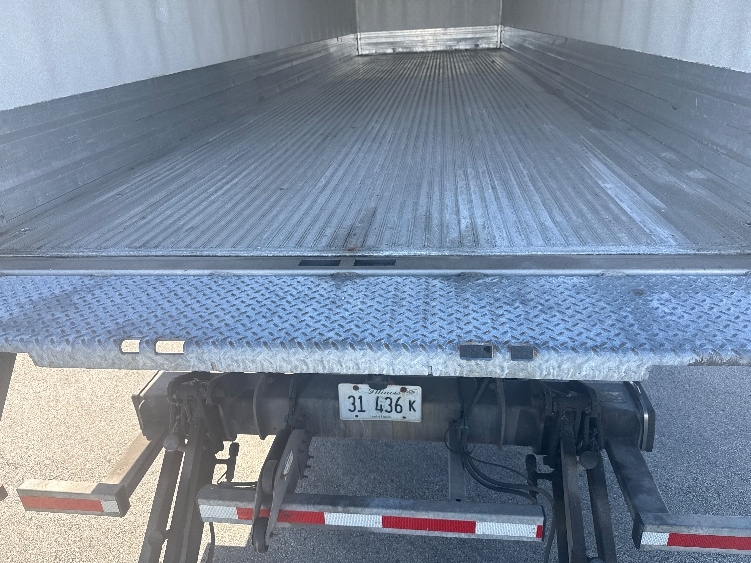 2019 Freightliner eM2 in La Porte, IN — photo 10