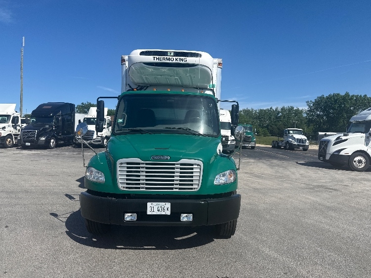 2019 Freightliner eM2 in La Porte, IN — photo 2