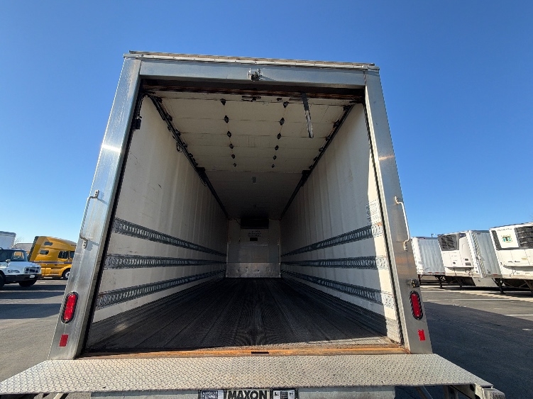 2019 Freightliner M2 106 in Sterling, VA — photo 7