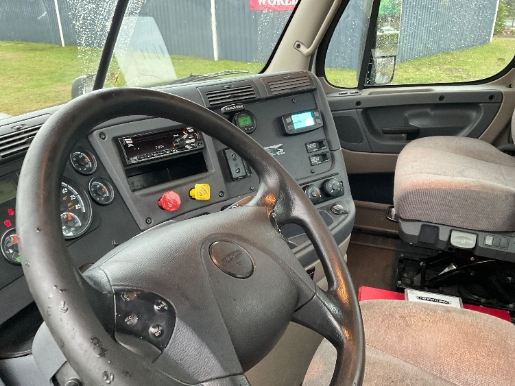 2019 Freightliner in Lacey, WA — photo 10