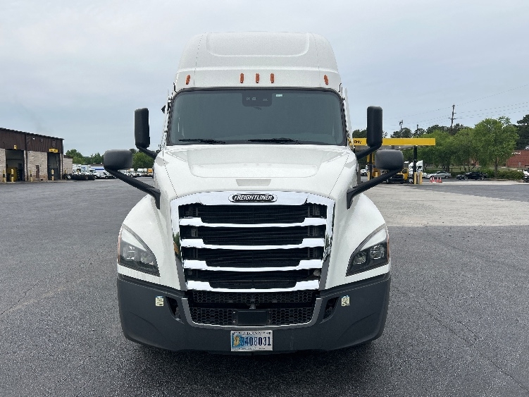 2024 Freightliner Cascadia in Atlanta, GA — photo 2